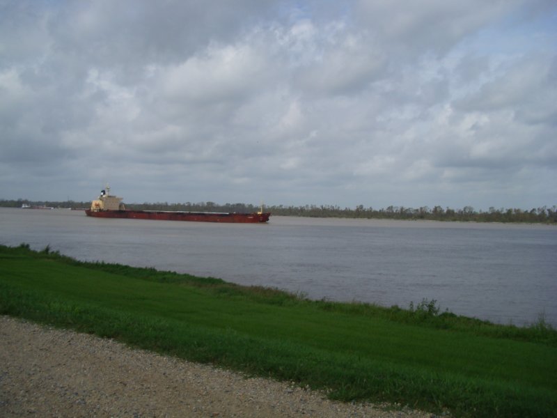mississipiriverlouisiana.jpg