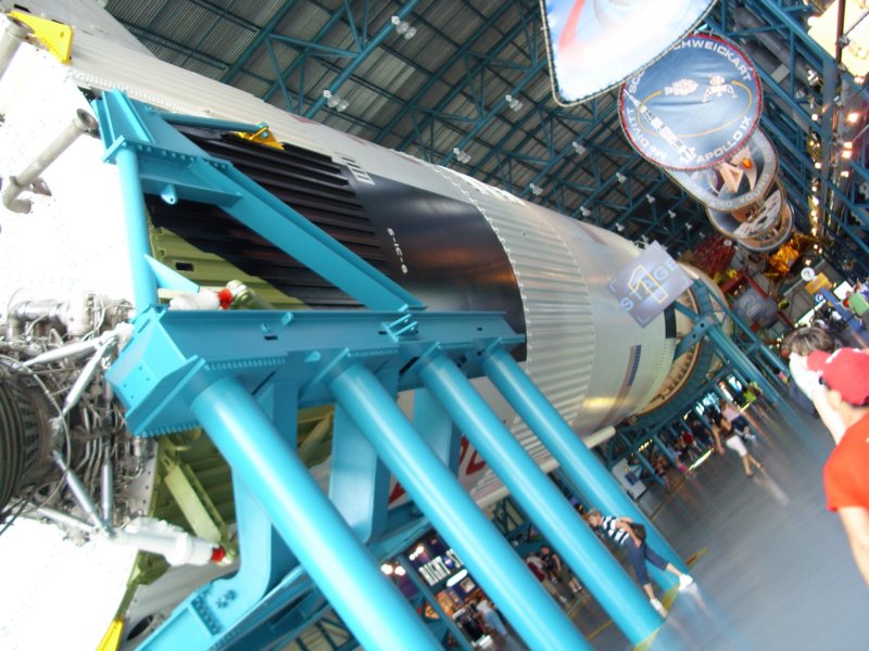 saturn5kennedyspacecentreflorida2.jpg